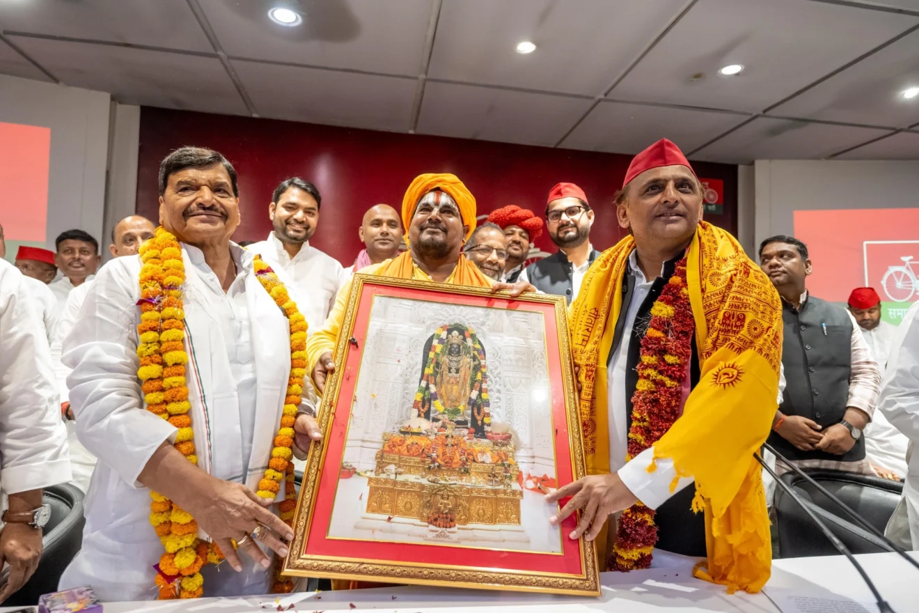 Understanding the current mental outlook of the Hindus, society